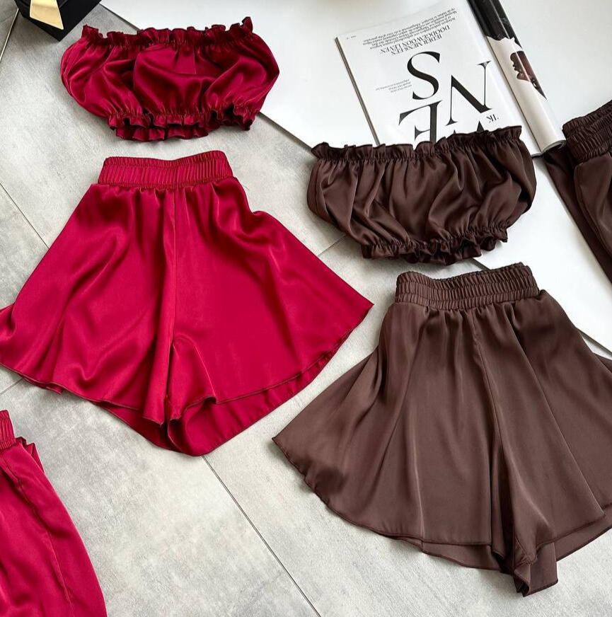 Жіночі комплекти з топом та шортами у рожевому та коричневому кольорах, розкладка для оптових продажів.